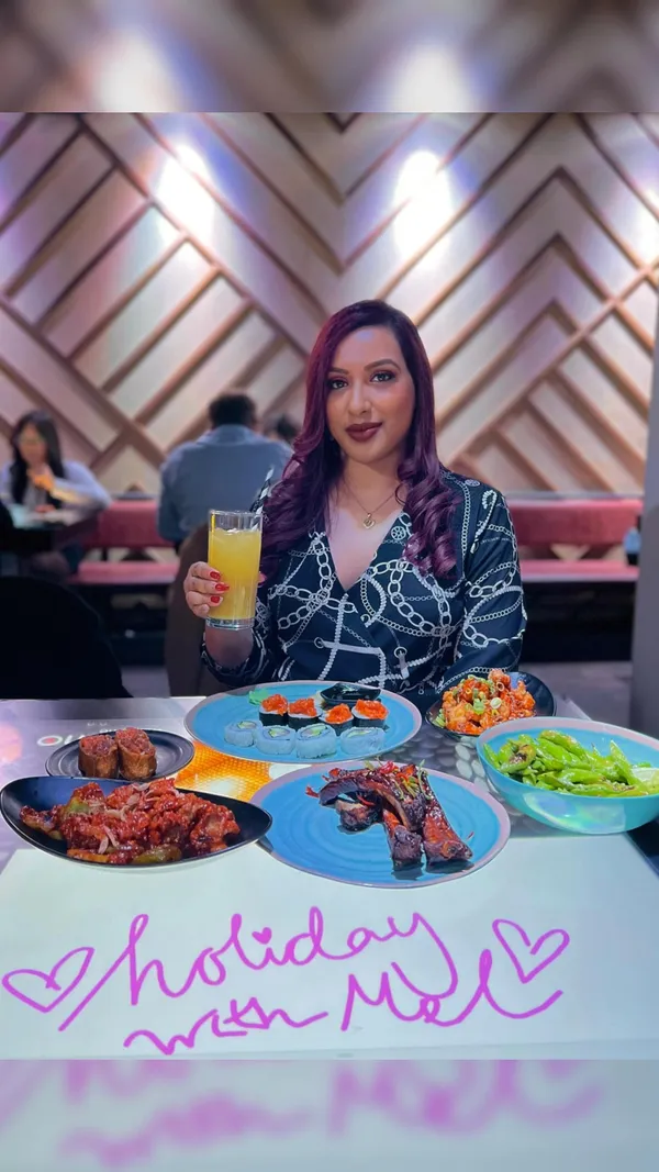 Unlimited Sushi & Asian Tapas dishes @inamorestaurant with fun interactive tables to order your food & play games! 🍣⁣
⁣
There’s a variety of dishes to choose from and you have the option to chose bottomless wine, beer, prosecco or soft drinks too. We managed to try most of the bottomless menu, the bang bang cauliflower & sichuan chicken were my favourites - a few dishes weren’t available but overall really good value & a good vibe! ⁣
⁣
*ad/pr⁣
⁣