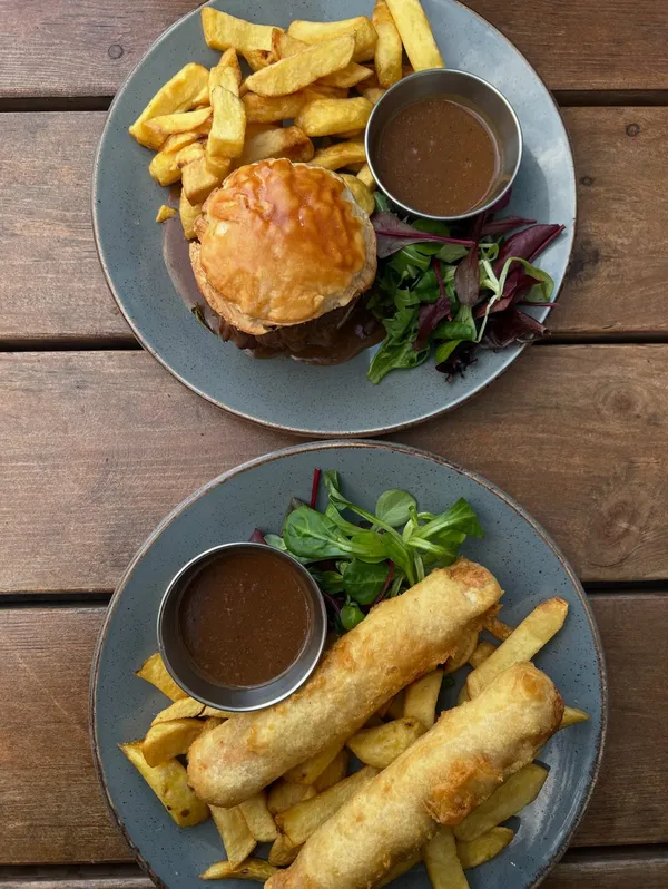 TASTY EATS OF JUNE! 

@oldsaltysglasgow You guys should know by now that I love a chippy. The sausage and gravy here is perfection! 

@renaldos_ayr my favourite was the milky bar one, so creamy, they also do specials! 

@annsfry.van I mean a chippy in a van, gorgeousness. Even tho it’s from a van the quality is still top notch! 

@swissbutter the sauce here is amazing and those desserts, ugh gorgeous

@fatpatsuk the hot honey was soooo good! I’ll be going back next month to try the Philly cheesesteak and shrimp one! 

@eggslut @eggslutuk if you live soft creamy scrambled eggs then you defos need to get your hands on their sandwiches! 

@mowglistreetfood the lamb chops here….GORGEOUSNESS!!! 

#foodie#glasgow#manchester#london#tastyornasty