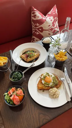 Lunch at 108 Marylebone Lane, enjoying seasonal dishes in a vibrant Central London setting. #MaryleboneVillage #LondonEats