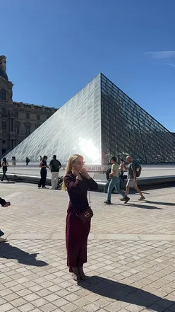 Stylish boutique hotel in Paris next to Chanel, perfect for luxury travelers #paris #parishotel @castille_paris