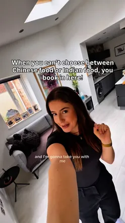 Enjoying a flavorful lunch at Rock Salt in Cotham Hill, featuring peshwari naan and outdoor seating.