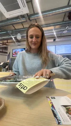 Friends enjoying a wholesome day together at Oakberry, Third Space London, and Atis Life, surrounded by vibrant food.