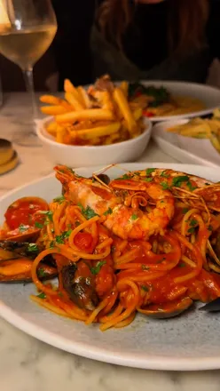 Stunning hotel interior at Leeds Marriott, showcasing sophistication and comfort in Leeds City Centre.