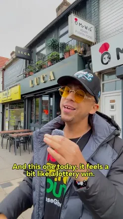 Delicious full English breakfast showcasing smoked bacon, sausages, and Stornoway black pudding at NeoTaste in Liverpool.