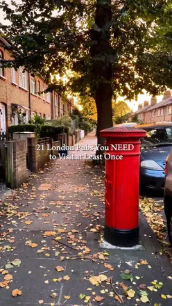 Visitors enjoying drinks at iconic London pubs, featuring history and unique atmospheres across the city.