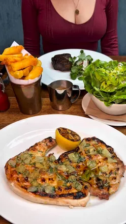 Enjoy a £26 three-course steak lunch at Hawksmoor Manchester, available Monday to Saturday from 12pm to 5:30pm.