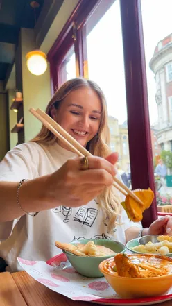York, UK: Rosa’s Thai—Set Menu lunch: 3 dishes + drink for £15; Thai calamari, red curry, roti, lemon iced tea