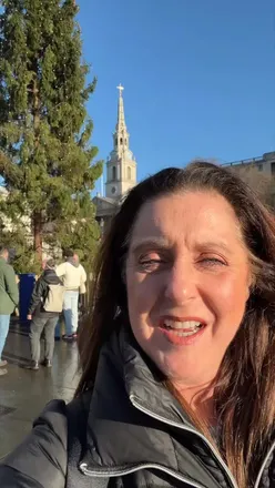 Christmas itinerary for London featuring festive activities and iconic sights to explore during the holiday season.