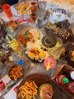 Delicious mezze, sushi, and baklava at Etc Imehmet in Leeds, perfect for celebrations and halal dining.