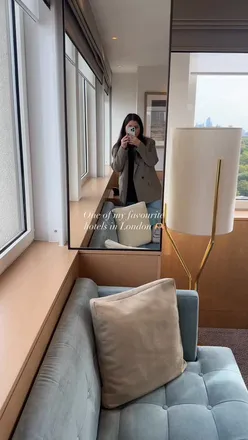 Family enjoying a stay at Royal Lancaster Hotel in London, highlighting excellent service and nearby Hyde Park playground.