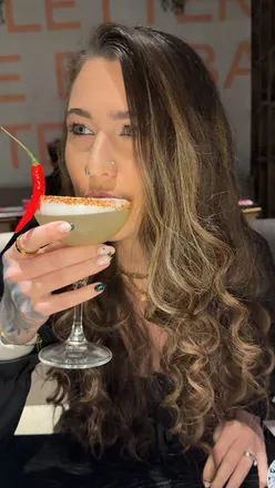 Friends enjoying drinks and conversation at a cozy bar in Sunderland. Perfect spot for a catch-up! 🥂🍸🍻