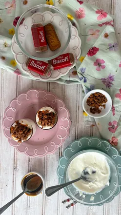Delicious homemade Japanese cheesecake made with Biscoff biscuits and Greek yogurt, no baking required.