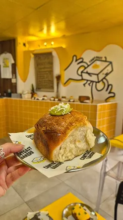 Cantoast have finally opened their own bakery 💛

You can find them just off Edgware road for the next six months with a menu including honey toast, salt bread and bolo buns. @yellowtofu_ and I ordered almost the entire menu and we loved it. The two standouts for me personally were the kaya bolo bun and the corn creme salt bread 😋 The honey toasts were very good as well! 

I also really enjoyed the spring onion cream cheese and chive salt bread, it's always nice to see savoury items on the menu at bakeries. 

The staff were all so friendly, they were filming for their social media when we were there and it was so wholesome to see all the BTS! They've got both indoor and outdoor seating, 100% recommend checking them out 🙌

@cantoastbakery

#londonbakery #londonfoodspots #cantoastbakery #prettycitylondon #prettylittlelondon

bakeries in london | asian bakery london | best bakeries in london | cantoast bakery london