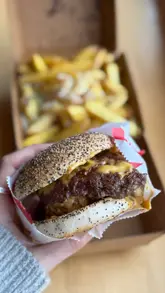 There isn’t a burger I love more than @meatstackuk 🍔 

If i am not constantly trying the new specials my go to favourite is the Yellowstone 💛. It is a double cheeseburger with smashed dry aged beef, American cheese, baconnaise, french onions a hash brown and Carolina BBQ sauce with butter pickles 🥒. 

This time I also tried the Parmesan truffle fries 😍 these will definitely be getting ordered again! 

What’s your favourite burger order? 

#glutenfree #glutenfreeleeds #leedsburgers #glutenfreeburger #visitleeds