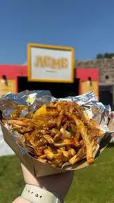 The video is a fast-paced, vlog-style review of a street food festival held at Caldicot Castle. The creator highlights various food vendors, including a burger stall, a pasta truck, and an Afghan street food vendor, while also showcasing the family-friendly atmosphere, including craft activities and circus skills workshops for children.