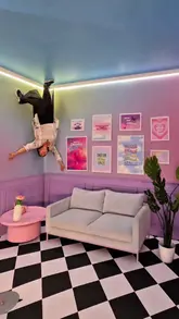 A vlog-style video showcasing the House of Dreamers immersive experience in London, highlighting various interactive rooms, photo opportunities, and the fun, playful nature of the attraction.