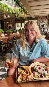 A vlog-style review of a visit to the newly refurbished Spyglass Inn Harvester in Weymouth, showcasing the interior, the unlimited salad bar, various menu items, and the coastal location.