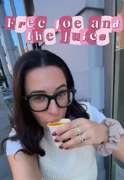 Delicious free lunch at JOE & THE JUICE featuring fresh juices and avocado dishes in London