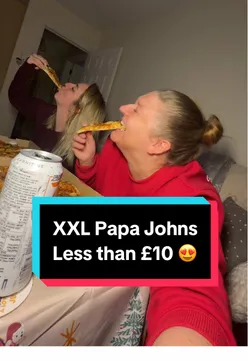 Delicious XL and XXL pizzas from Papa John's in Glasgow for under £10, perfect for a festive break from cooking.