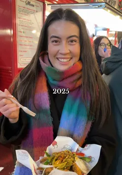 Food lovers enjoying delicious burgers, pizza, and desserts in Edinburgh for 2025 #foodie #edinburgh