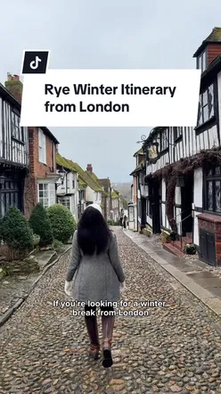 Cozy winter scene in Rye, England, perfect for a day trip from London with charming medieval architecture.