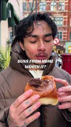 Delicious roll boys dessert at a trendy London eatery, paired with hashtag #bunsfromhome.