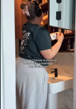 friends that help you clean your house as part of the hangout>>>>>>🥹🥲 been a minute since we did one of these and I’ve missed them 🙂‍↕️ #housereset #cleanwithme #asmr 